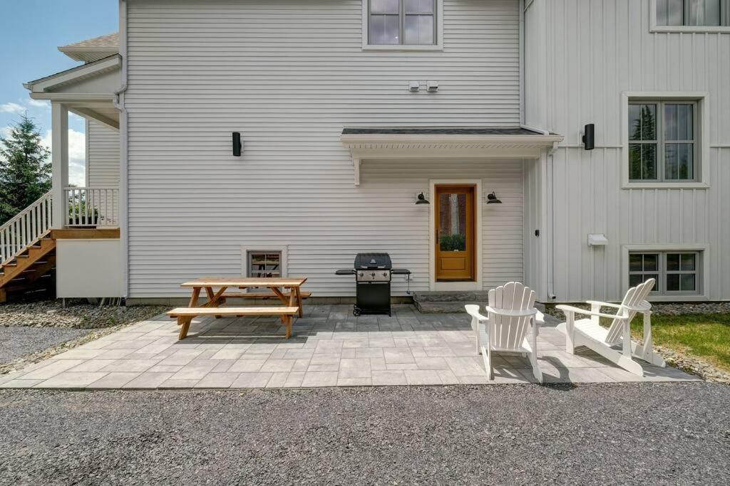 883 Suite 102 Bromont Vieux Village 2Cac , Foyer Exterior foto