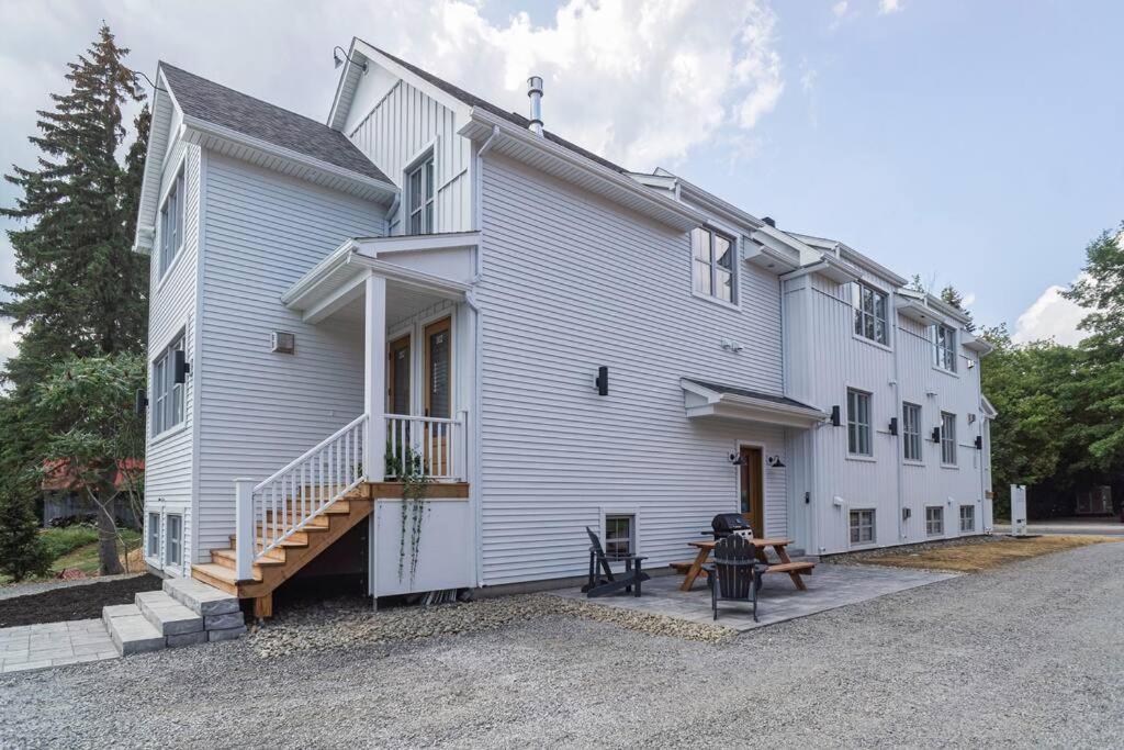 883 Suite 102 Bromont Vieux Village 2Cac , Foyer Exterior foto